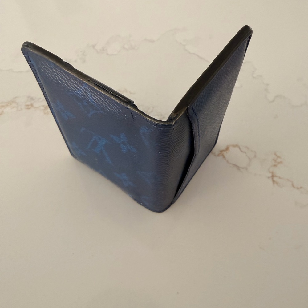 Louis Vuitton Black and Blue Monogram Card Holder - Picture 8 of 8